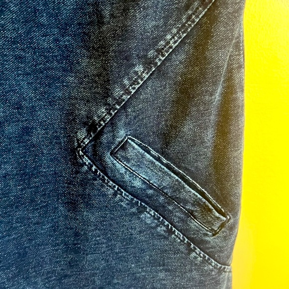 L/M Blue Denim Jeans Top Zippers on Shoulders 2 Front Pockets 65% Cotton Cute - Picture 7 of 14